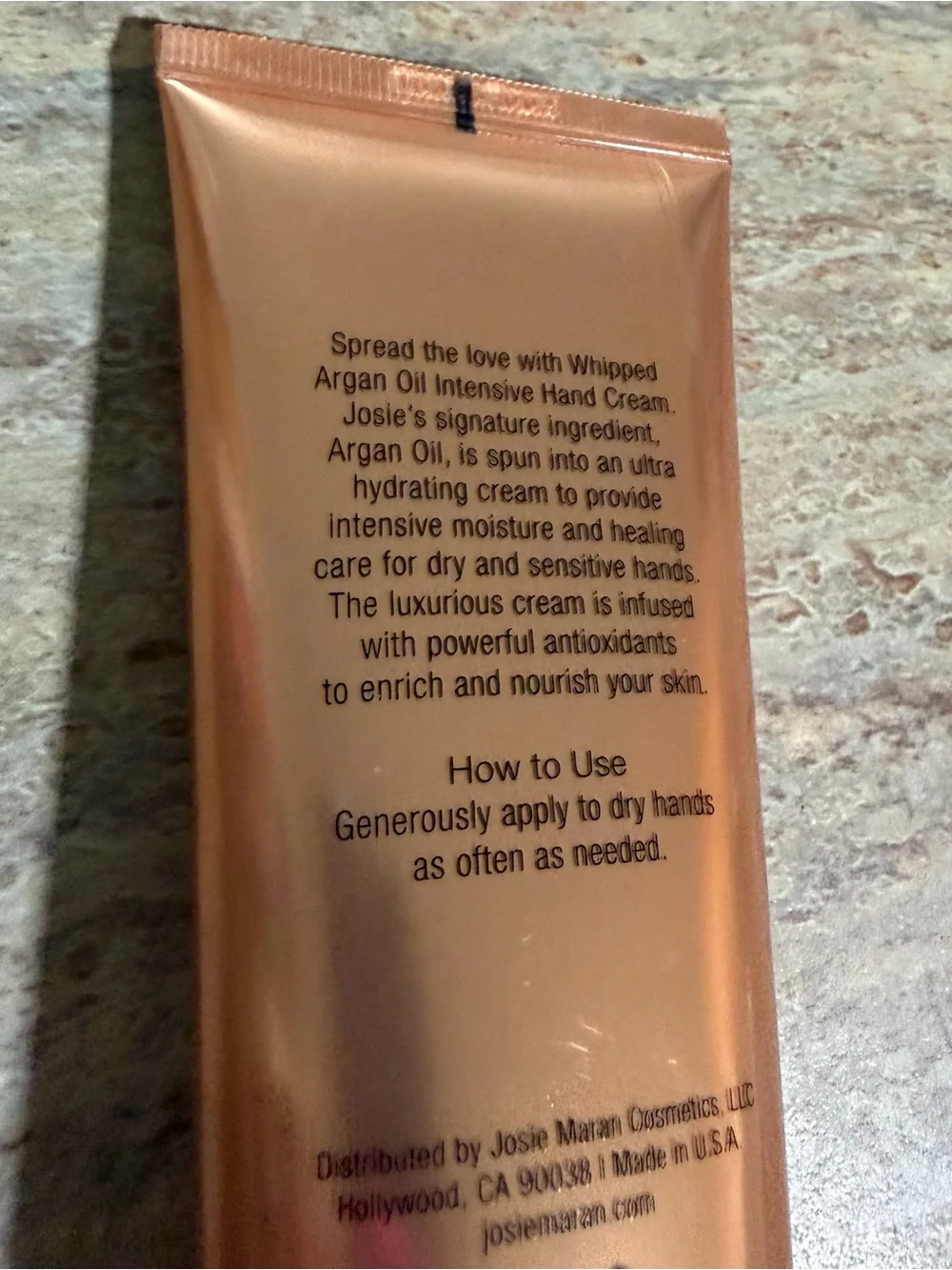 JOSIE MARAN lightweight hand